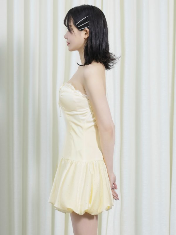 アイボリー モデル：南柚子　身長：163cm　着用サイズ：Sサイズ