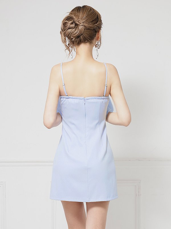 サックス　モデル：葉月芽生　身長：157cm　着用サイズ：Sサイズ