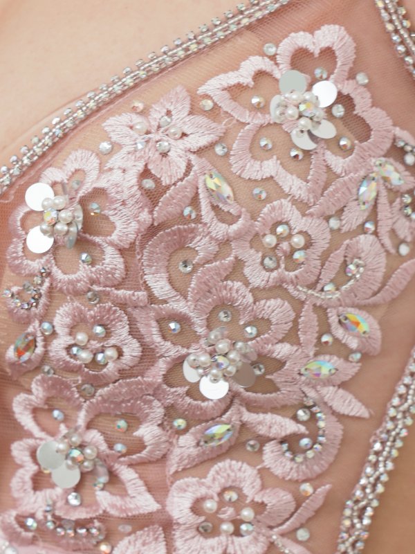 ピンク　モデル：りこ　身長：167cm　着用サイズ：Sサイズ