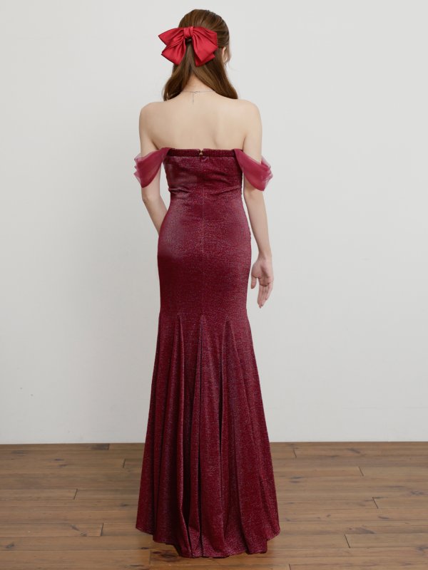 レッド モデル：りこ　身長：167cm　着用サイズ：Sサイズ