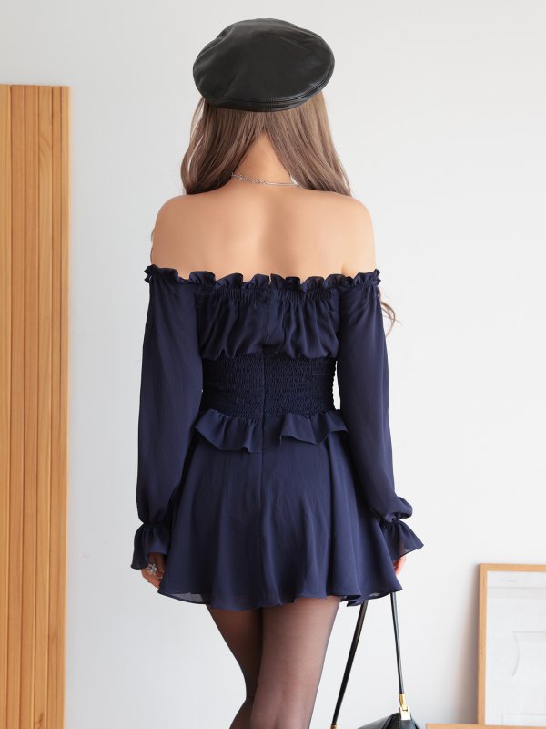 ネイビー　モデル：葉月芽生　身長：157cm　着用サイズ：Sサイズ