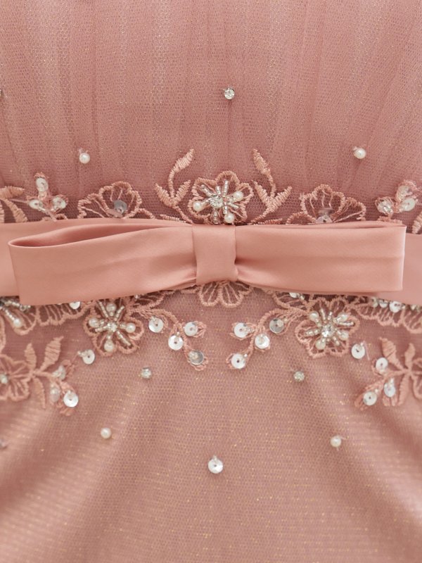 ピンク モデル：りり　身長：159.8cm