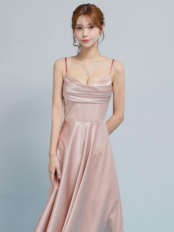 ピンク　モデル：るりぴ　身長：165cm　着用サイズ：Sサイズ