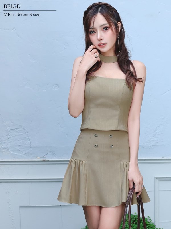 ベージュ　モデル：葉月芽生　身長：157cm　着用サイズ：Sサイズ