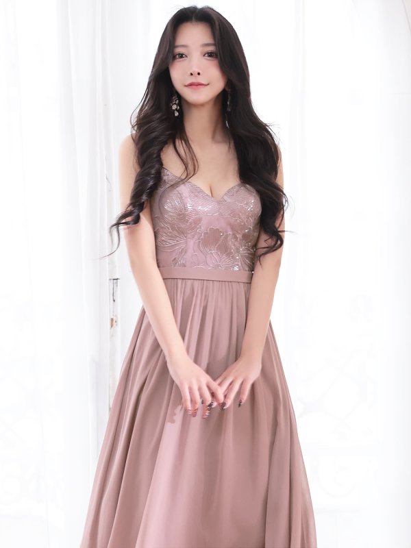 ピンク　モデル：ゆいぴす　身長：170cm　サイズ：Sサイズ