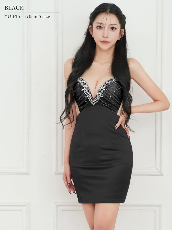 ブラック　モデル：ゆいぴす　身長：170cm　着用サイズ：Sサイズ