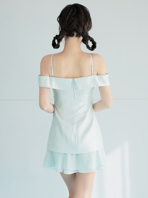 サックス　モデル：葉月芽生　身長：157cm　着用サイズ：Sサイズ