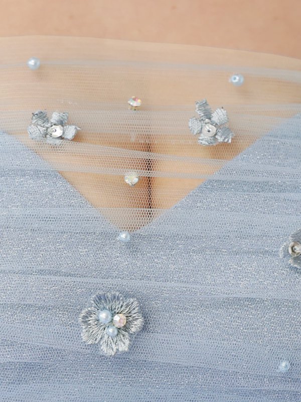 　ブルー　モデル：葉月芽生　身長：157cm　着用サイズ：Sサイズ