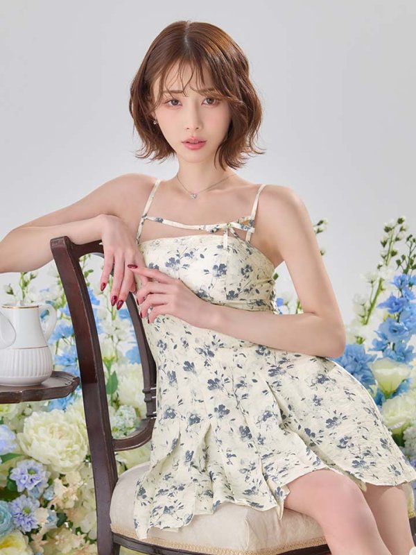 ブルー モデル：天海りこ　身長：156cm　着用サイズ：Sサイズ