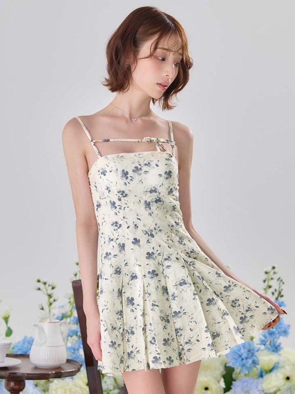 ブルー モデル：天海りこ　身長：156cm　着用サイズ：Sサイズ