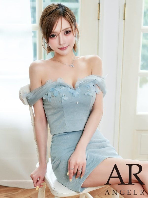 ブルー　モデル：葉月芽生　身長：157cm　着用サイズ：Sサイズ