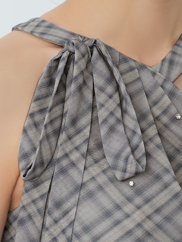 ブルー　モデル：ゆいぴす　身長：170cm　着用サイズ：Sサイズ