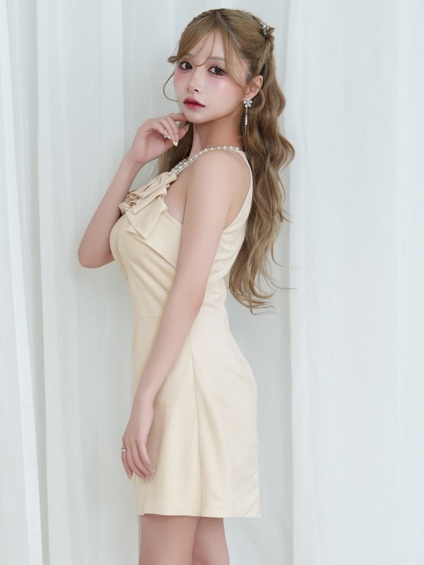 アイボリー　モデル：のあ　身長：148cm　着用サイズ：Sサイズ