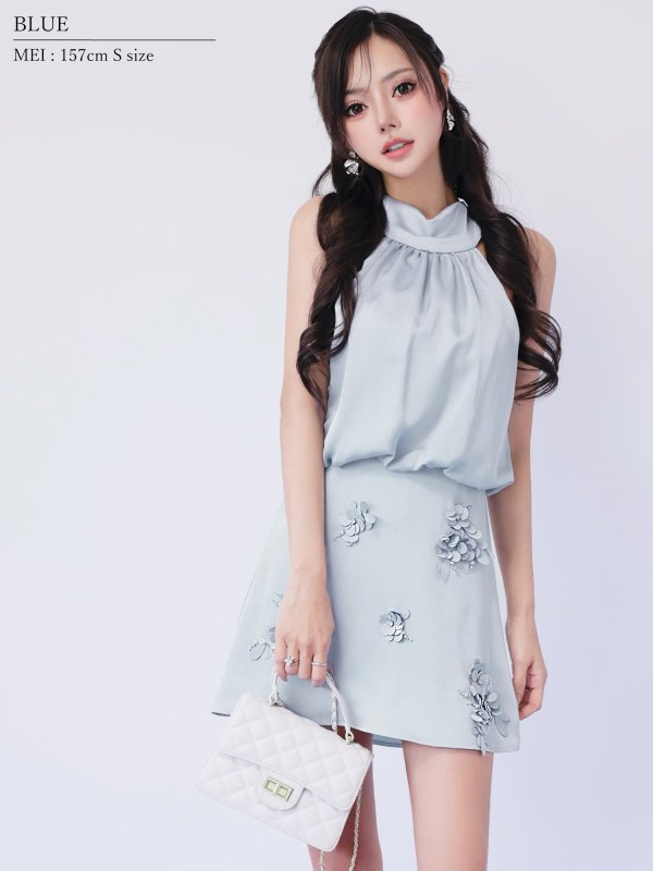 ブルー　モデル：葉月芽生　身長：157cm　着用サイズ：Sサイズ