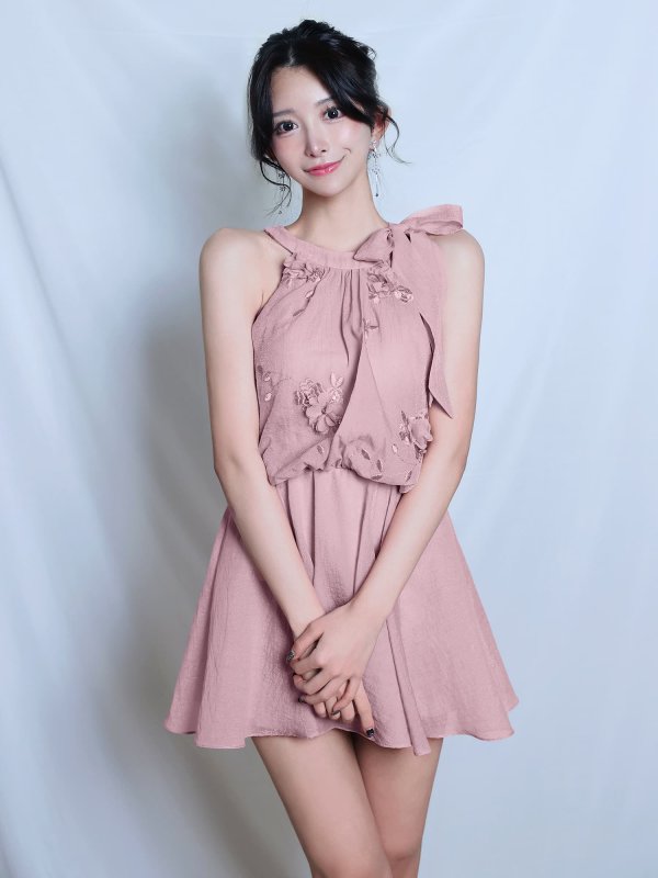 ピンク　モデル：ゆいぴす　身長：170cm　着用サイズ：Sサイズ