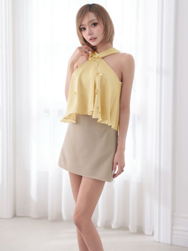 イエローxベージュ　モデル：葉月芽生　身長：157cm　着用サイズ：Sサイズ
