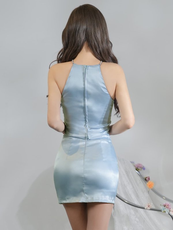 ブルー　モデル：葉月芽生　身長：157cm　着用サイズ：Sサイズ