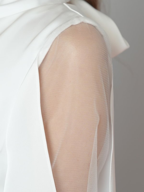 ホワイト　モデル：ゆな　身長：161cm　着用サイズ：Sサイズ