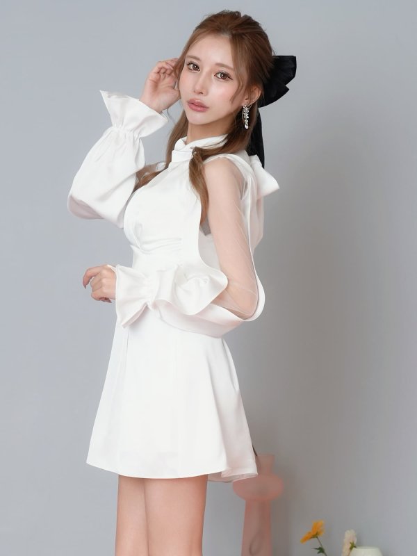 ホワイト　モデル：ゆな　身長：161cm　着用サイズ：Sサイズ