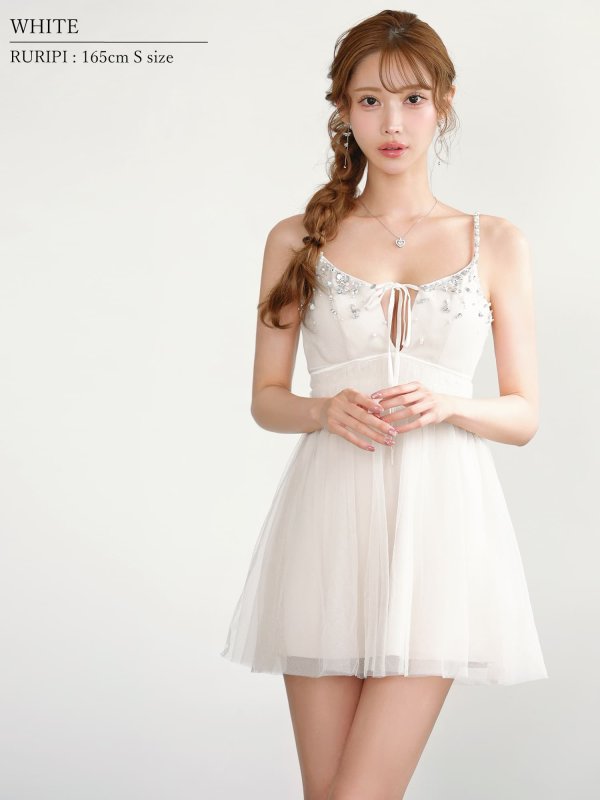 ホワイト　モデル：るりぴ　身長：165cm　着用サイズ：Sサイズ