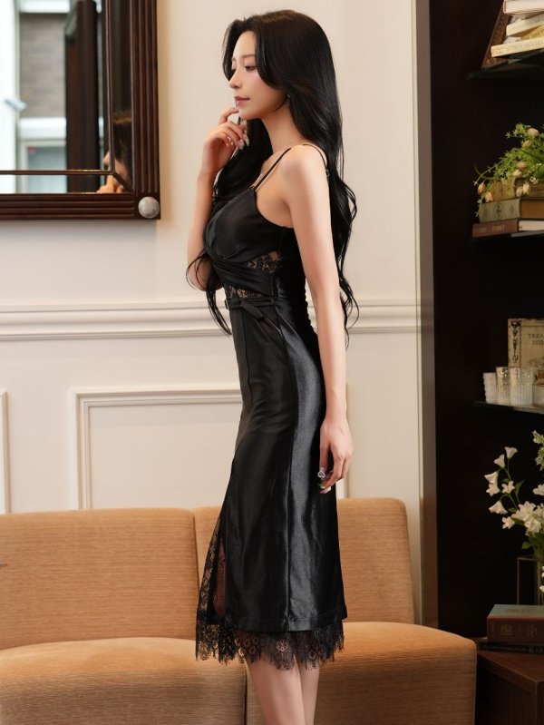 ブラック　モデル：ゆいぴす　身長：170cm　着用サイズ：Sサイズ