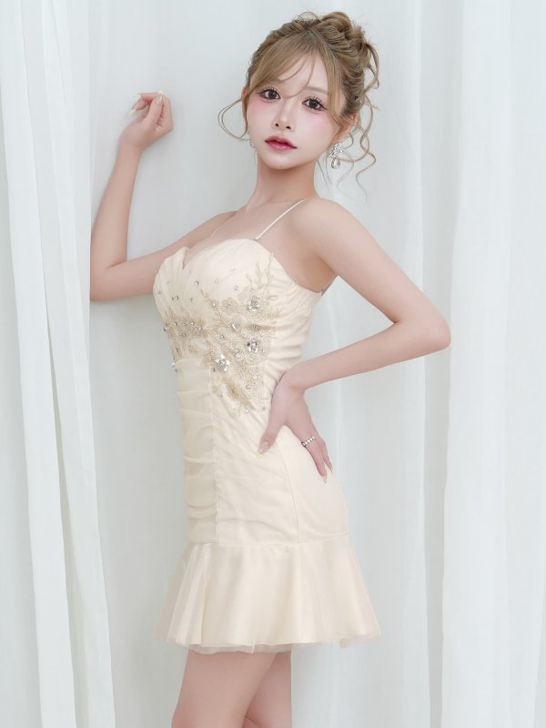 アイボリー　モデル：のあ　身長：148cm　着用サイズ：Sサイズ