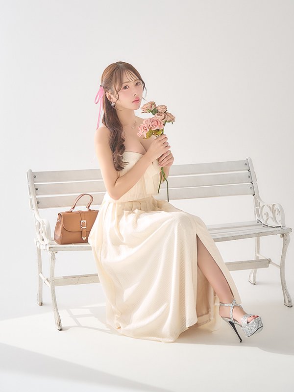 クリームイエロー モデル：りな　身長：160cm　着用サイズ：Sサイズ