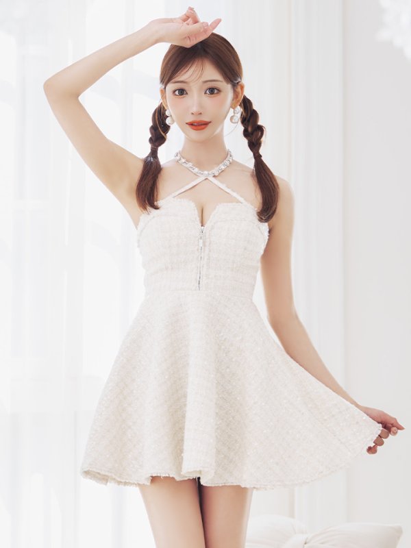 アイボリー モデル:明日花キララ 身長:162cm 着用サイズ:Sサイズ