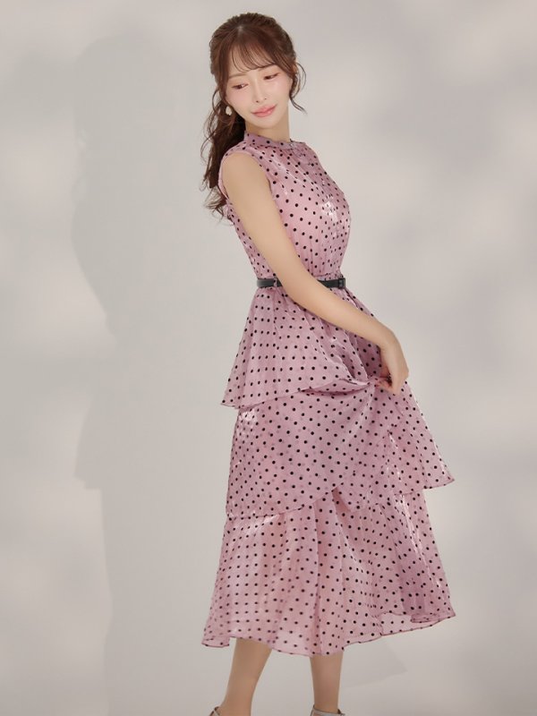 ピンク モデル：りな　身長：160cm　着用サイズ：Sサイズ