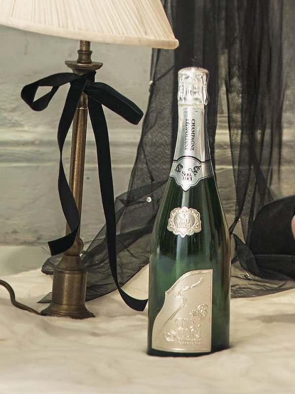 画像16: 【ゆか/関西コレクション着用】XSサイズあり【ROBE de FLEURS/ローブドフルール】ストーン付き/ ベロア/ ウエストビジュー/ キャミソール/ フレア/ ミニドレス/ キャバドレス[OF08]