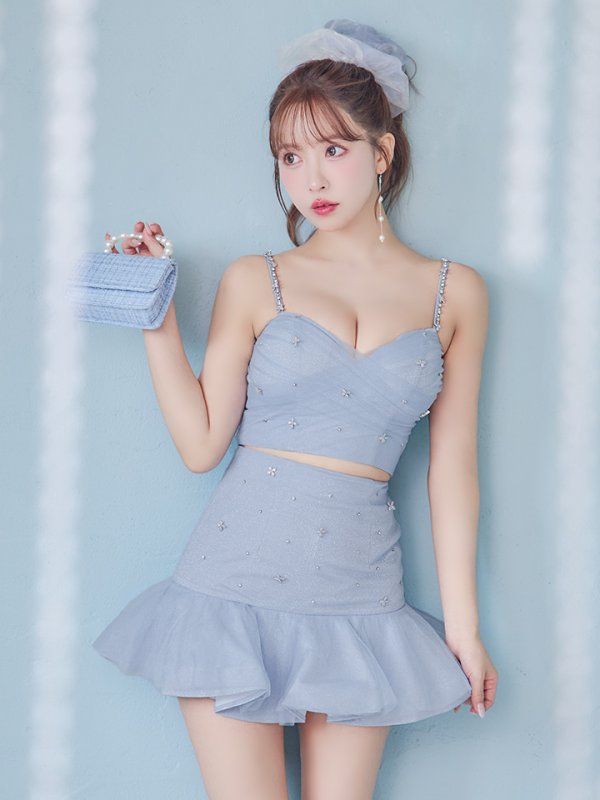 ブルー モデル:三上悠亜 身長:159cm 着用サイズ:Sサイズ