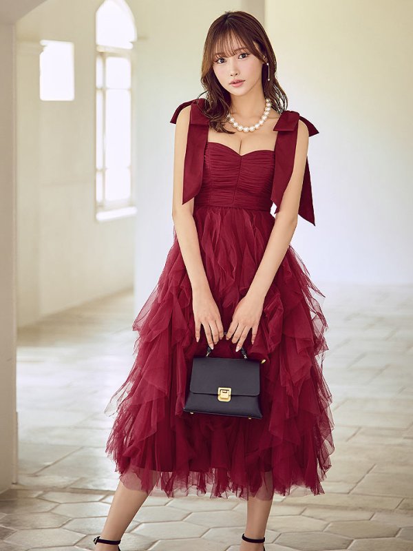 レッド　モデル：きほ　身長：169cm　着用サイズ：Sサイズ