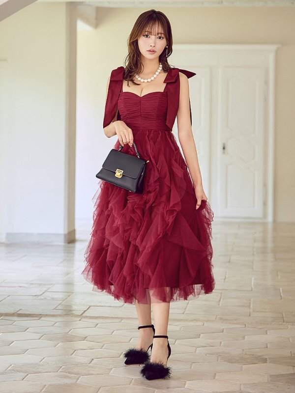 レッド　モデル：きほ　身長：169cm　着用サイズ：Sサイズ