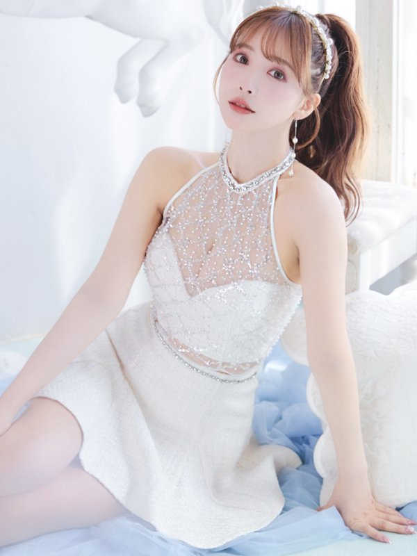 アイボリー モデル:三上悠亜 身長:159cm 着用サイズ:Sサイズ