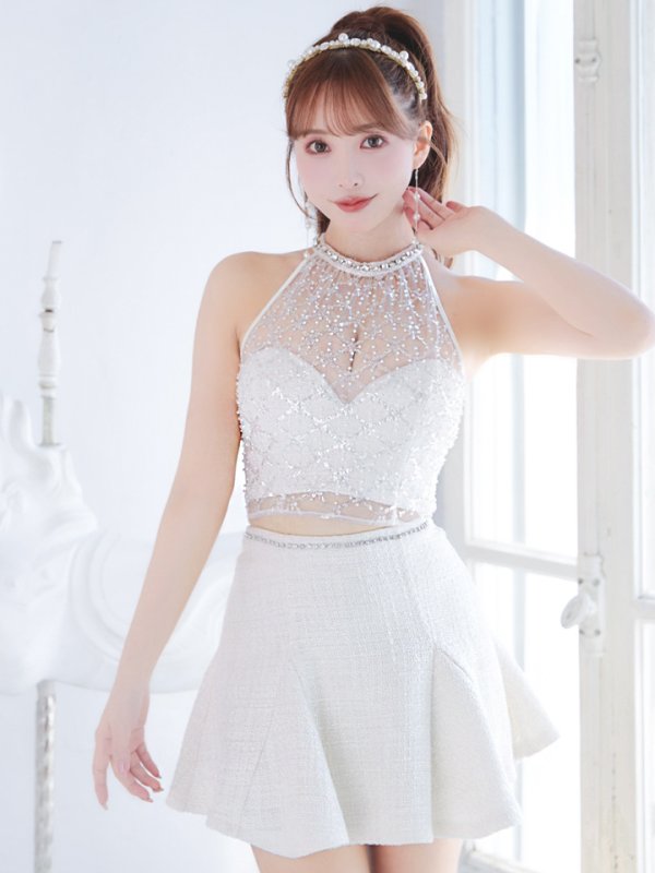 アイボリー モデル:三上悠亜 身長:159cm 着用サイズ:Sサイズ