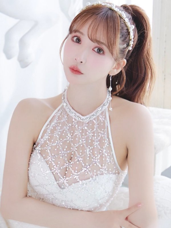 アイボリー モデル:三上悠亜 身長:159cm 着用サイズ:Sサイズ