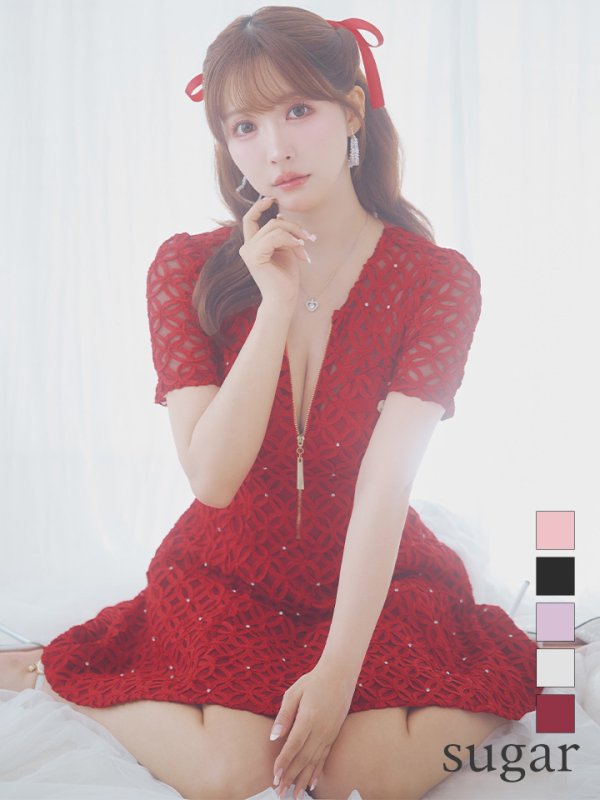 ワインレッド モデル：三上悠亜　身長：159cm　着用サイズ：Sサイズ