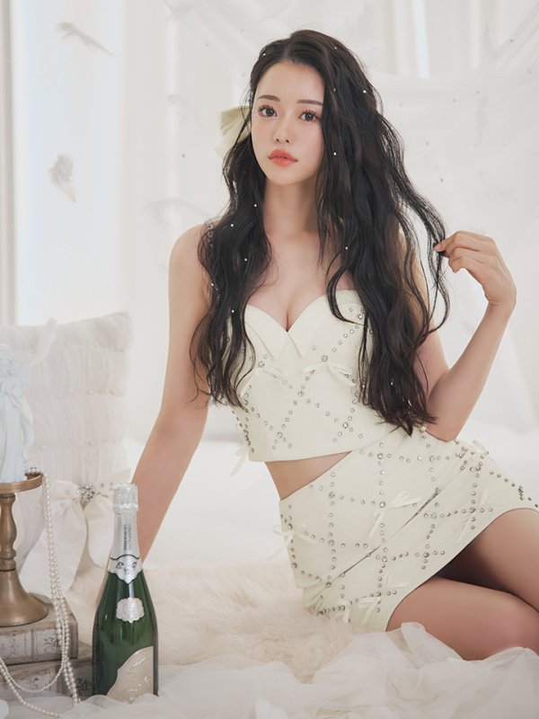 画像11: 【るな/関西コレクション着用】XSサイズあり【ROBE de FLEURS/ローブドフルール】サテンリボン/ ビジュー/ ガーリー/ セットアップ/ タイト/ ミニドレス/ キャバドレス[OF08]