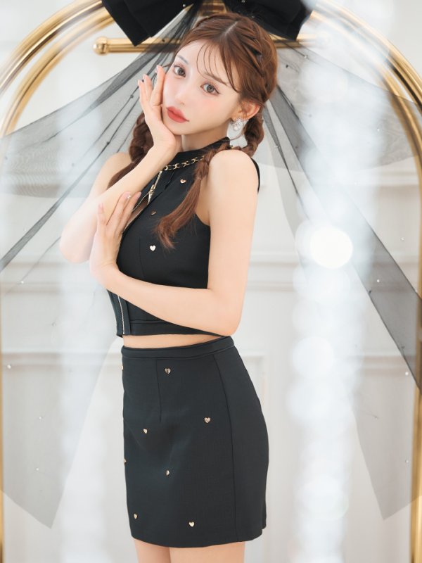 ブラック モデル:明日花キララ 身長:162cm 着用サイズ:Sサイズ