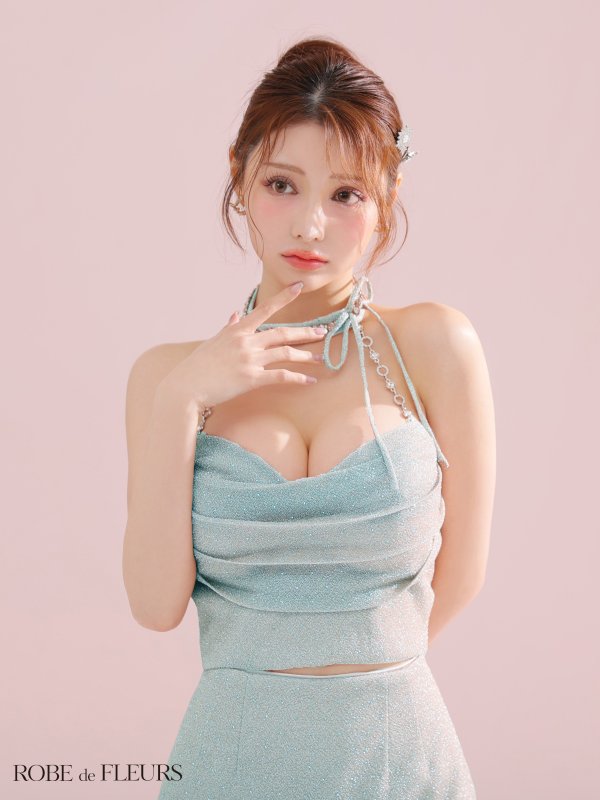 ペールブルー モデル：ももか　身長：156cm　着用サイズ：Sサイズペールブルー モデル：ももか　身長：156cm　着用サイズ：Sサイズ