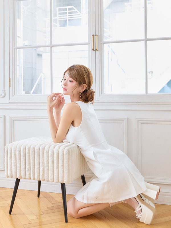ホワイト　モデル：まりん　身長：164cm　着用サイズ：Sサイズ