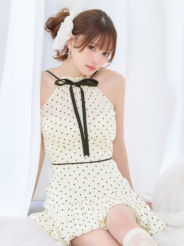 アイボリー　モデル：いおり 身長：164cm 着用サイズ：Sサイズ