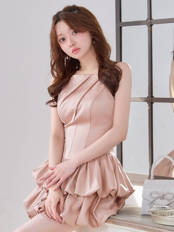 ピンクベージュ　モデル：羽澄まり　身長：158cm　着用サイズ：Sサイズ