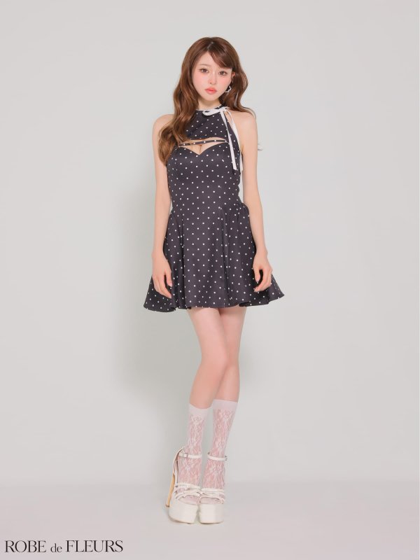 ブラック　モデル：いおり　身長：161cm　着用サイズ：Sサイズ