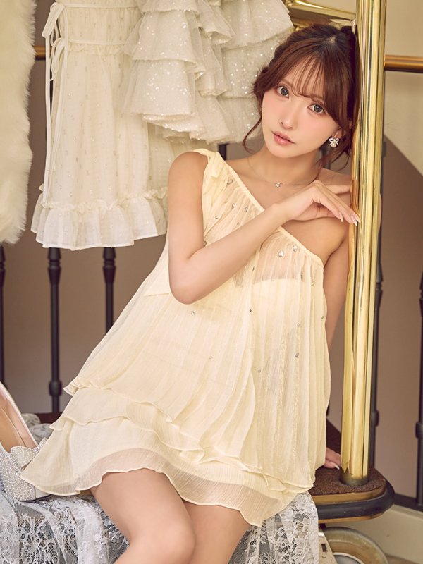 アイボリー　モデル：三上悠亜　身長：159cm　着用サイズ：Sサイズ