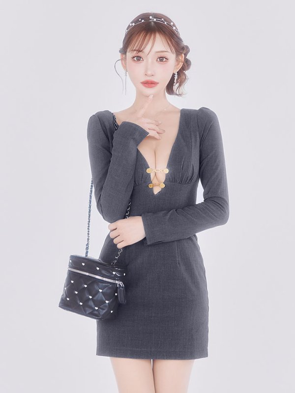 グレー　モデル：明日花キララ　身長：162cm 着用サイズ：Sサイズ