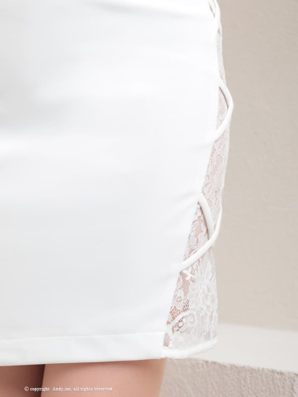 ホワイト モデル：ゆめ　身長：160cm　着用サイズ：Sサイズ