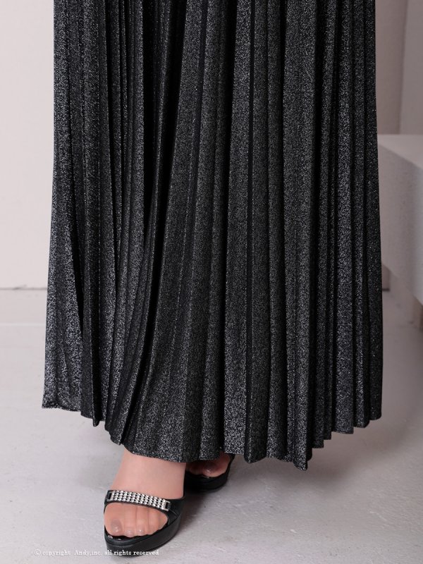 ブラック モデル:あみ 着用サイズ:Sサイズ