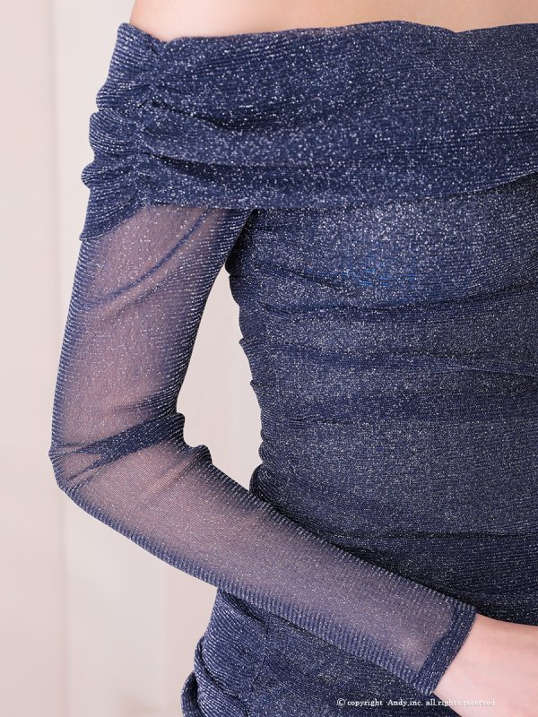 ネイビー  モデル:七瀬みほ 身長:162cm 着用サイズ:Sサイズ