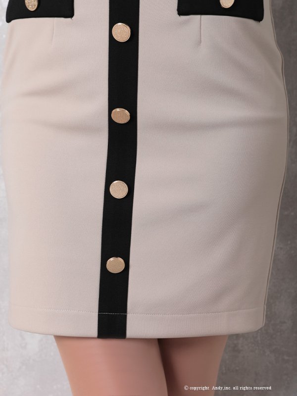 ベージュxブラック モデル:小川青空 身長:156cm 着用サイズ:Sサイズ